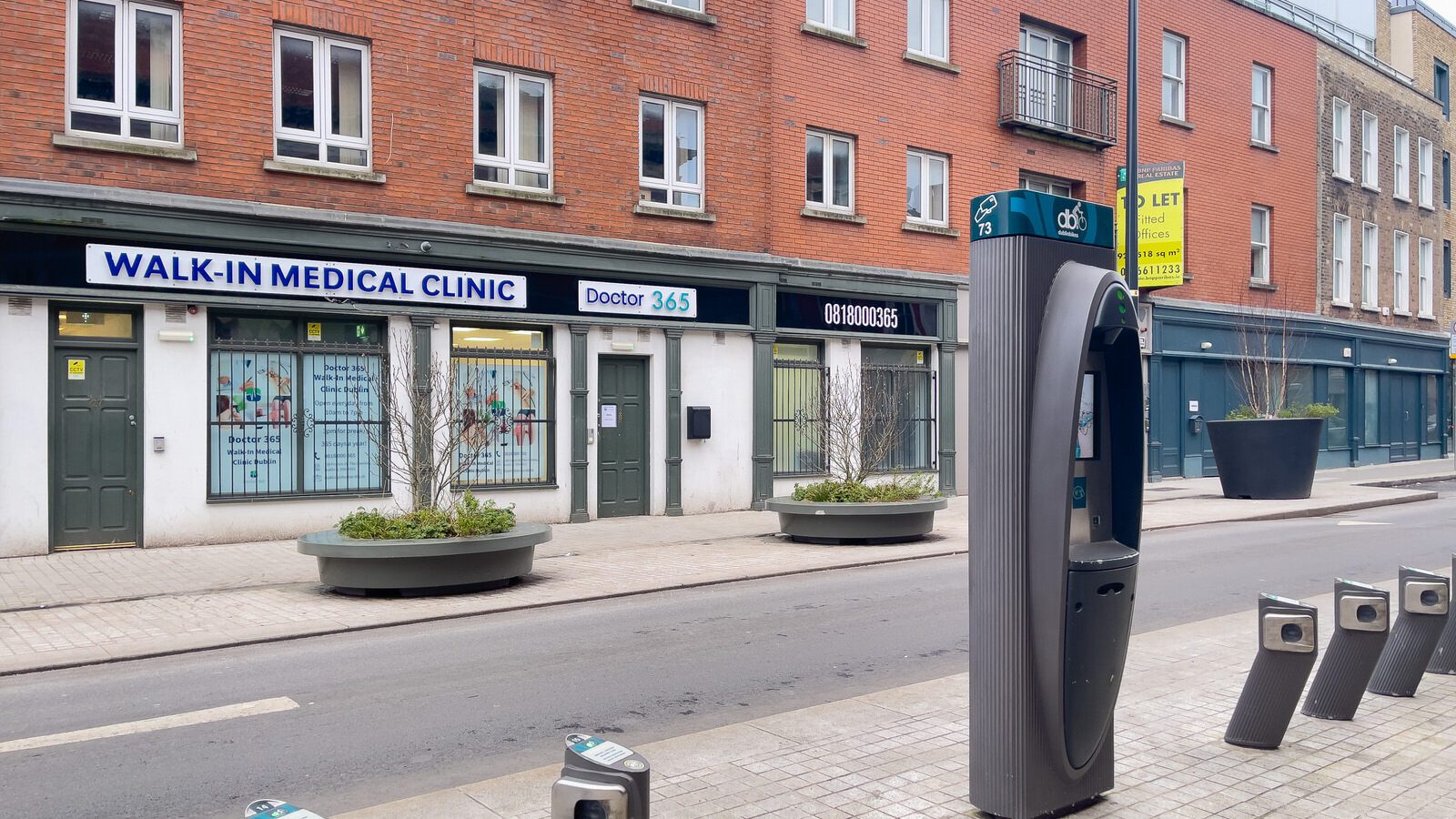 DUBLINBIKES DOCKING STATION 73 [REVITALISING FRANCIS STREET AS A FRIENDLY URBAN SPACE]-229101-1