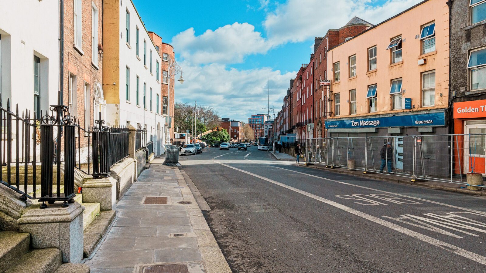 GRANBY ROW ONE OF THE BEST PLACES TO VIEW THE PARADE [THE DUBLIN ST PATRICKS DAY PARADE BEGINS HERE TOMORROW AT ABOUT NOON]-229745-1