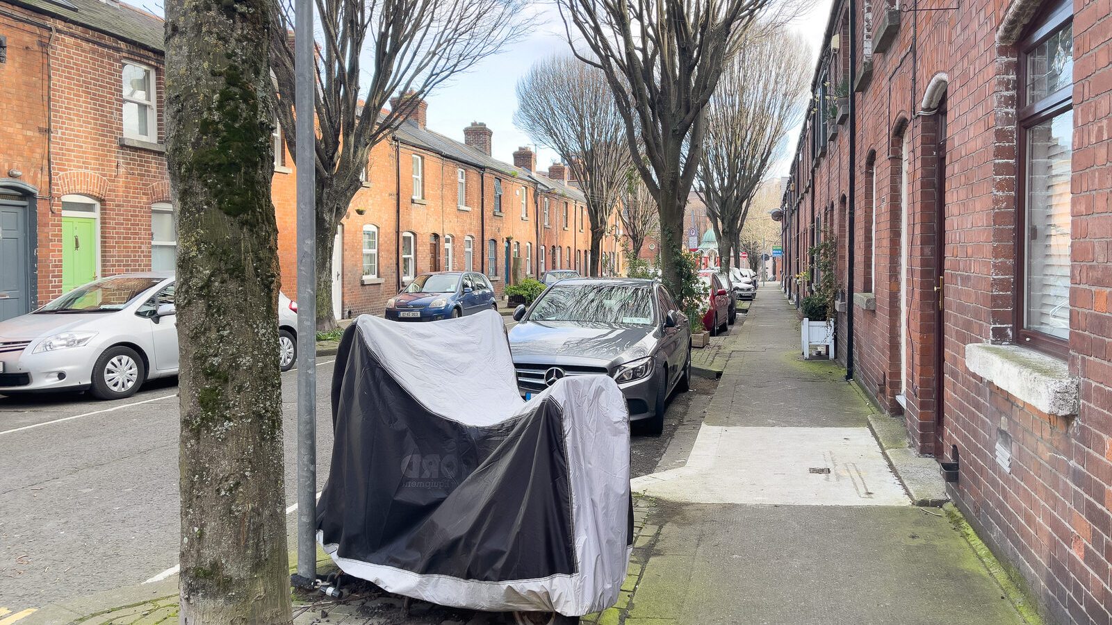 MEATH STREET AND LANE AS IT IS IN MARCH 2024 [DCC ARE IS SET TO EMBARK ON A MAJOR REDEVELOPMENT PROJECT]-229178-1