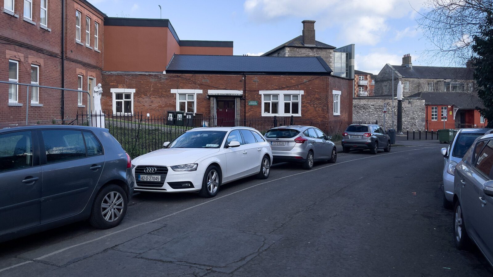 MORNING STAR AVENUE [A DUBLIN STREET DEVOTED TO FAITH AND CHARITY]-229069-1