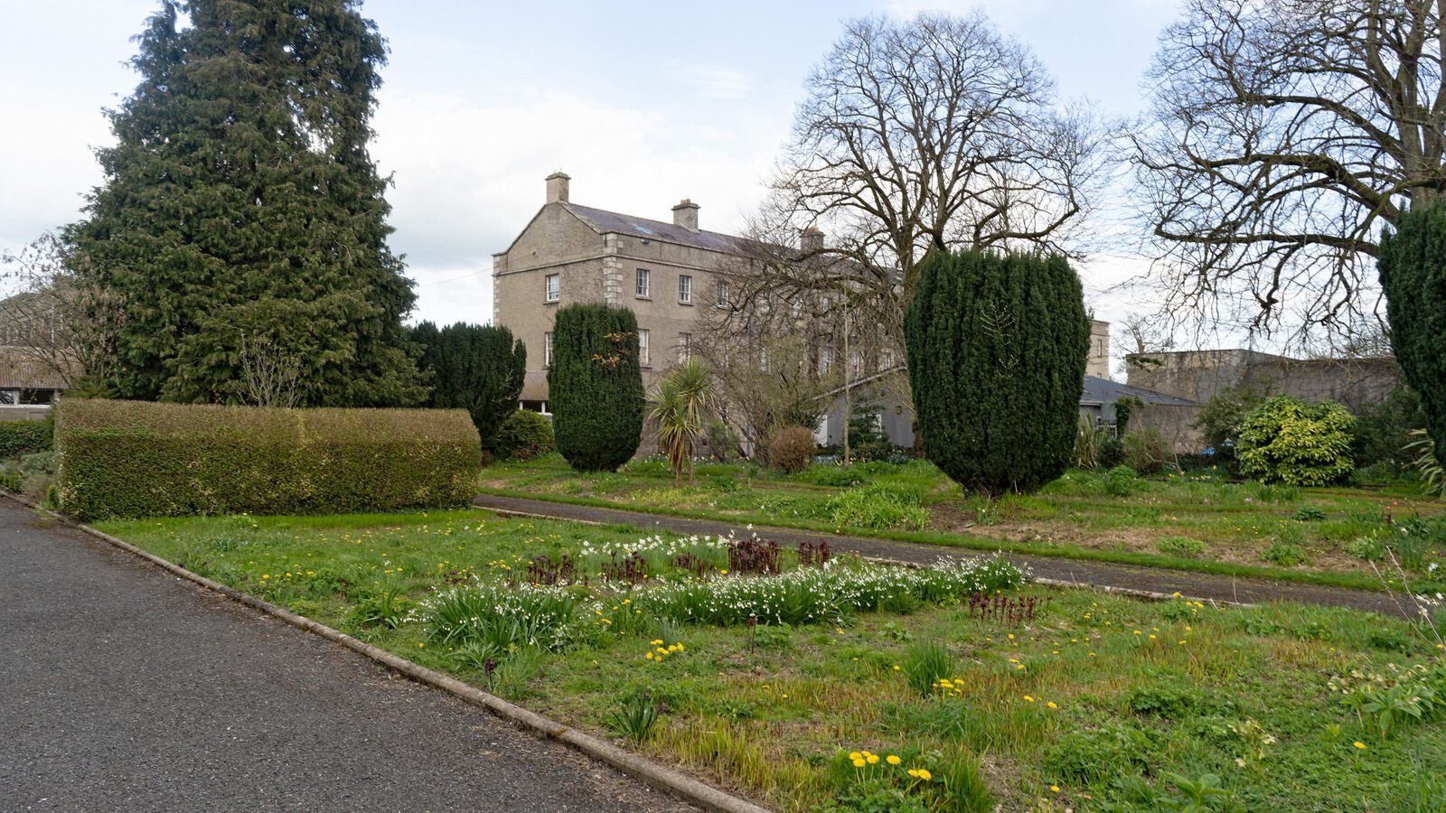 ST PATRICK'S COLLEGE IN MAYNOOTH [COUNTY KILDARE]-223070-1