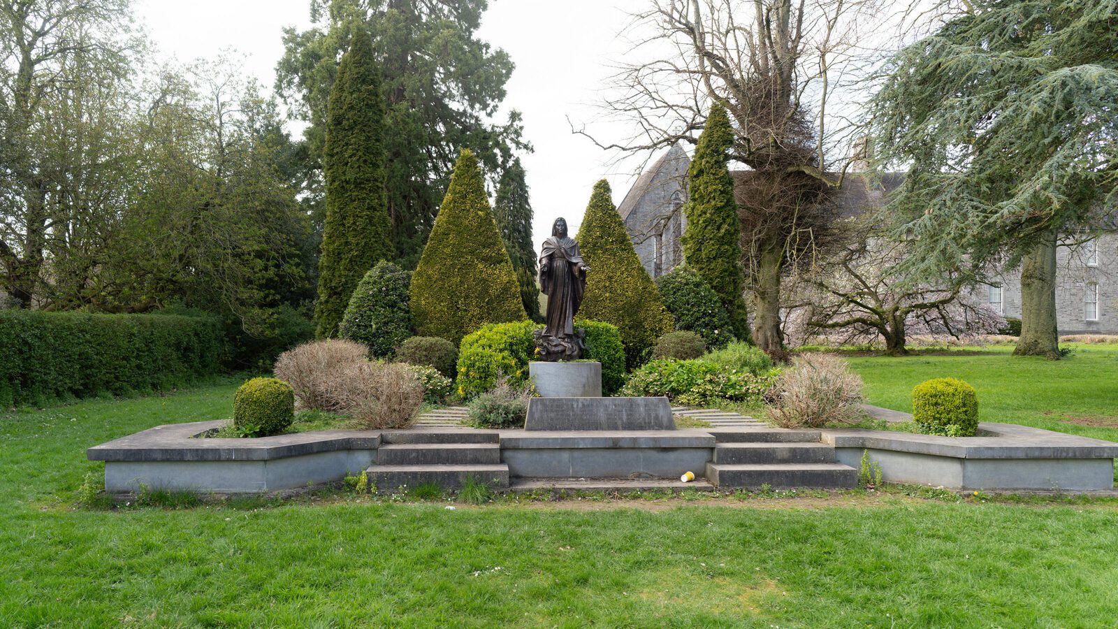 ST PATRICK'S COLLEGE IN MAYNOOTH [COUNTY KILDARE]-223086-1