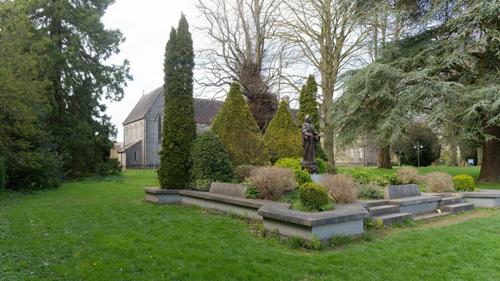 ST PATRICK'S COLLEGE IN MAYNOOTH [COUNTY KILDARE]-223087-1