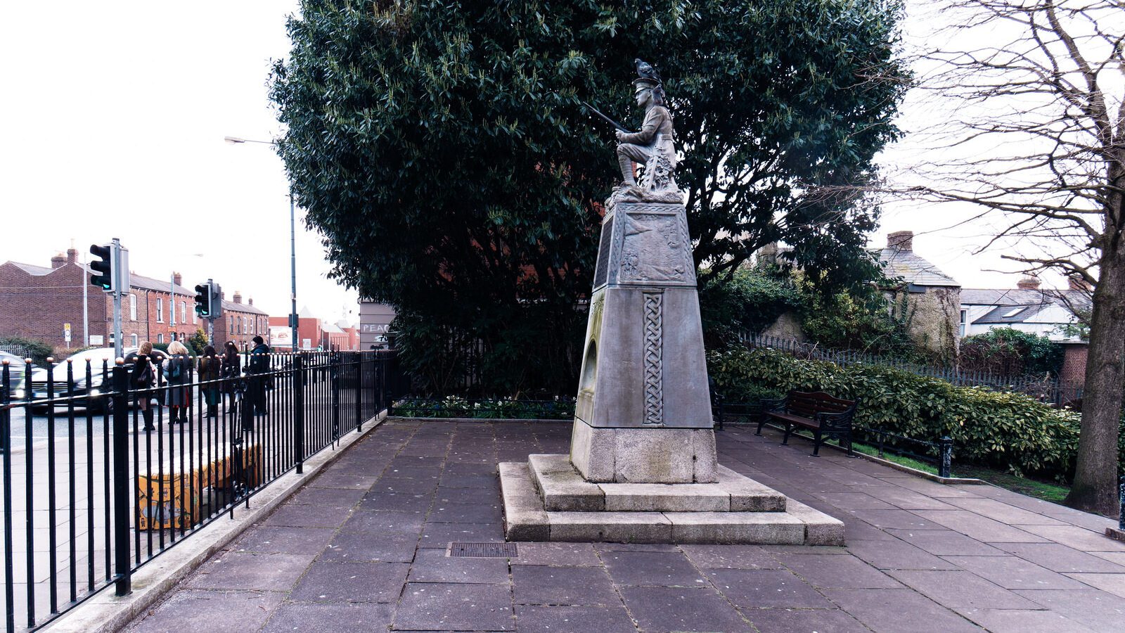 THE ROYAL CANAL WALK LINEAR PARK [FEATURING A 1916 EASTER RISING MEMORIAL]-229550-1