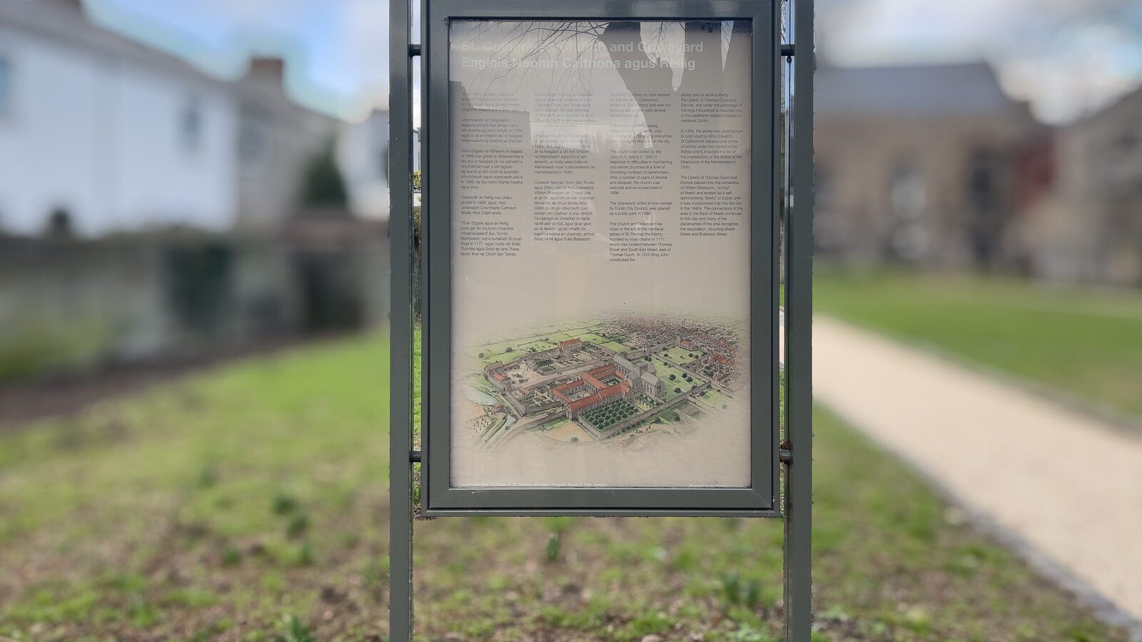 THIS SMALL PUBLIC PARK WAS ONCE A GRAVEYARD [ST CATHERINE'S ON THOMAS STREET 3 MARCH 2024]-229104-1