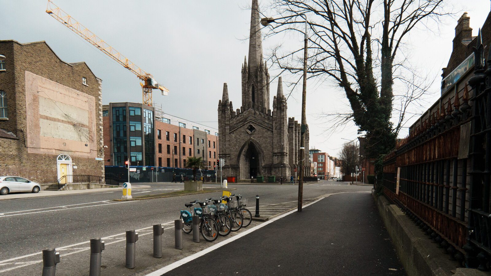 WALK AROUND THE BLACK CHURCH ANTI-CLOCKWISE AT MIDNIGHT AND YOU WILL ENCOUNTER THE DEVIL [HAS ANYONE TRIED THIS RECENTLY]-229385-1