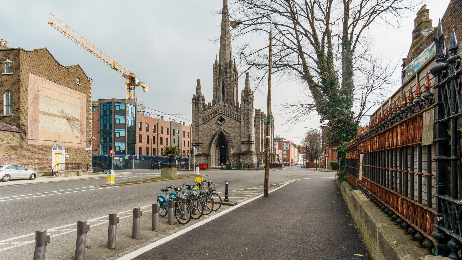 WALK AROUND THE BLACK CHURCH ANTI-CLOCKWISE AT MIDNIGHT AND YOU WILL ENCOUNTER THE DEVIL [HAS ANYONE TRIED THIS RECENTLY]-229386-1