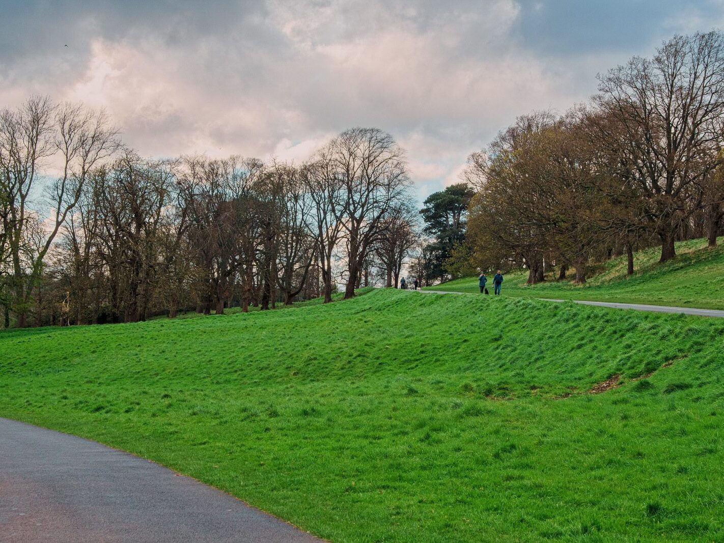 A WALK AROUND THE PERIMETER OF ST MARY'S HOSPITAL [SEEKING THE KNOCKMAREE DOLMEN IN PHOENIX PARK]-231121-1