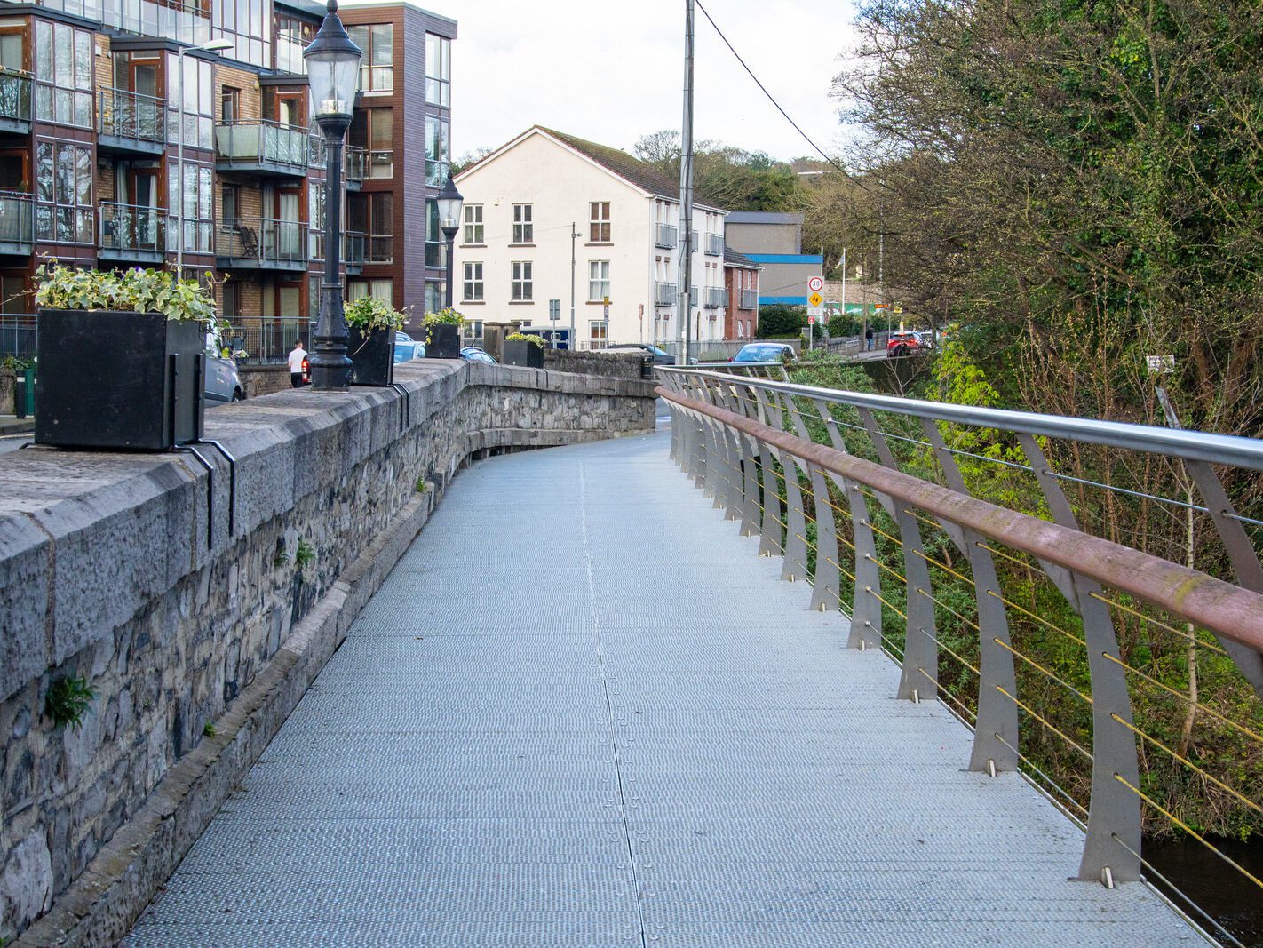 ANNA LIVIA BRIDGE ACROSS THE LIFFEY [CHAPELIZOD VILLAGE ON BOTH SIDES OF THE RIVER]-231239-1