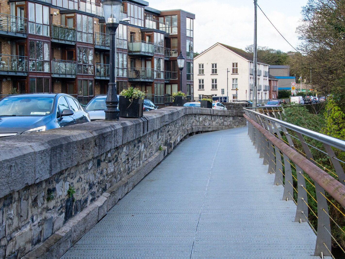 ANNA LIVIA BRIDGE ACROSS THE LIFFEY [CHAPELIZOD VILLAGE ON BOTH SIDES OF THE RIVER]-231242-1