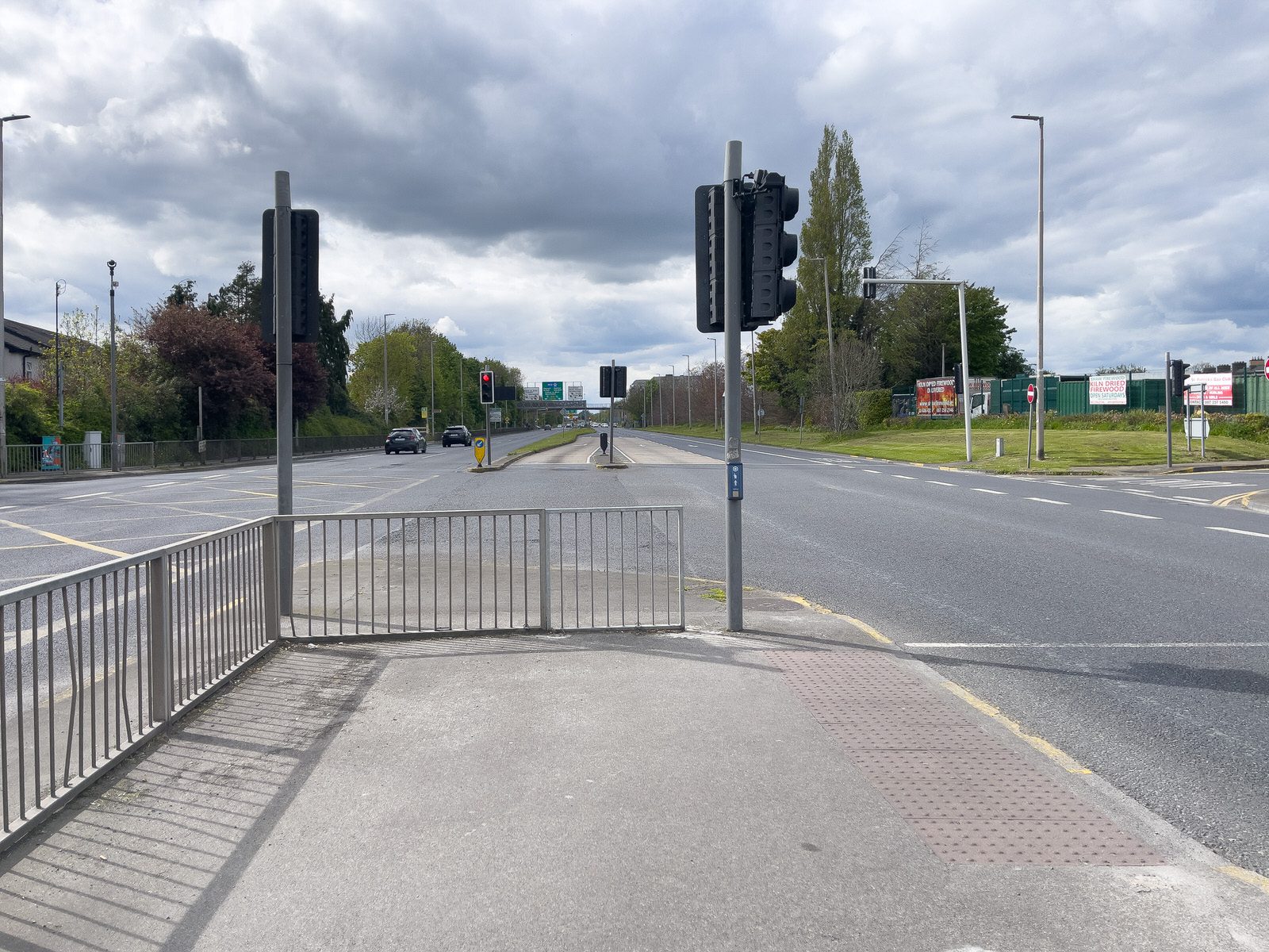 THE CHAPELIZOD BYPASS AT PALMERSTOWN [IN SOMEWHAT UGLY BUT VILLAGE IS INTERESTING]-231979-1