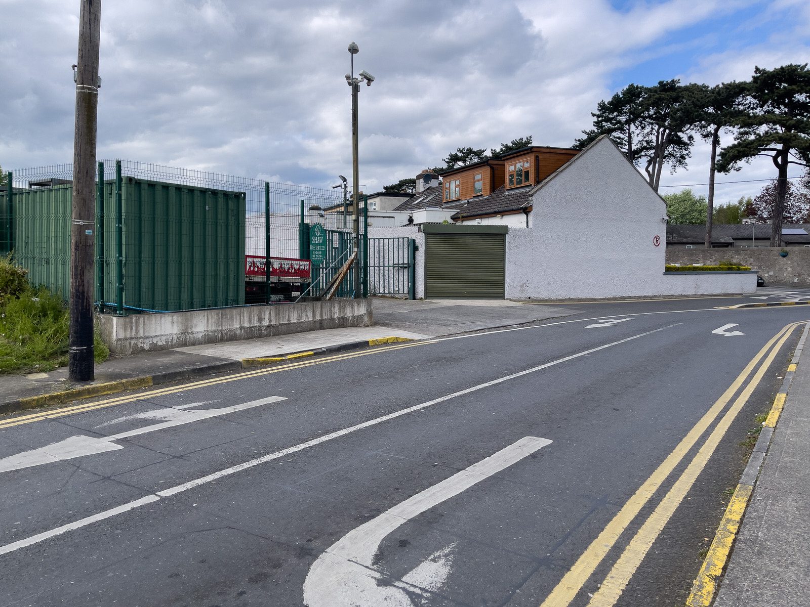 THE CHAPELIZOD BYPASS AT PALMERSTOWN [IN SOMEWHAT UGLY BUT VILLAGE IS INTERESTING]-231980-1