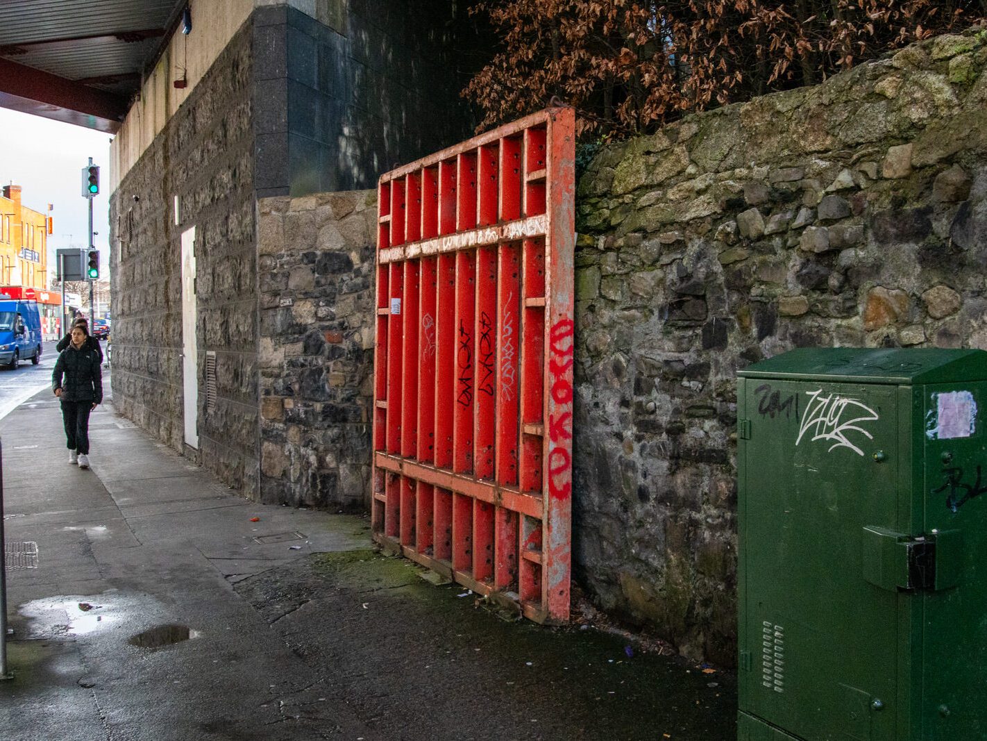 THE RANELAGH LUAS TRAM STOP [AND HOW TO PRONOUNCE RANELAGH]-231213-1