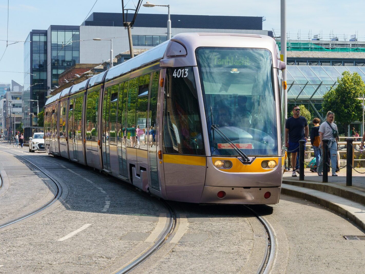 RED LINE TRAM SERVICE [TRAMS TRAVELLING TO AND FROM THE POINT]-236501-1