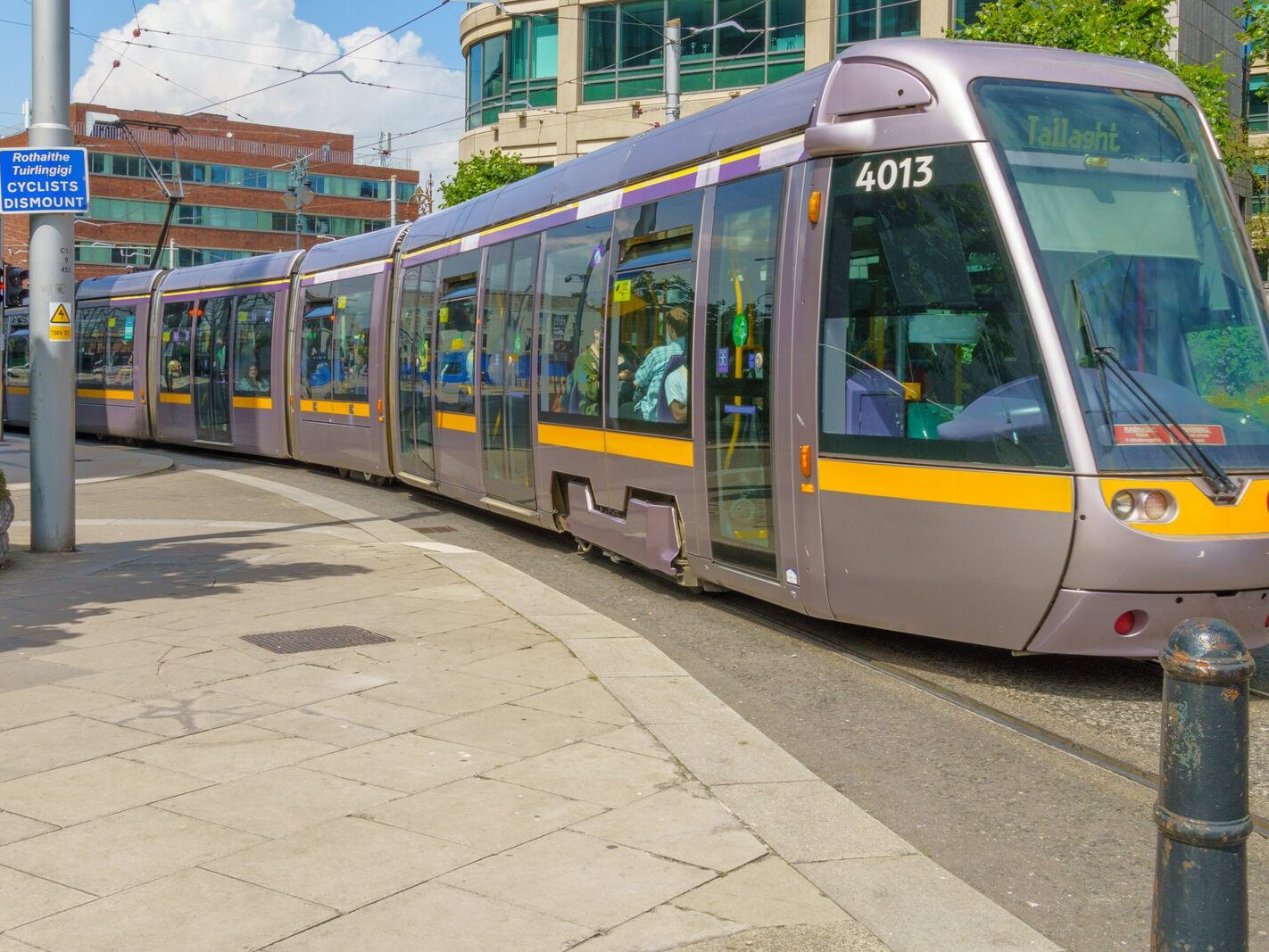 RED LINE TRAM SERVICE [TRAMS TRAVELLING TO AND FROM THE POINT]-236504-1