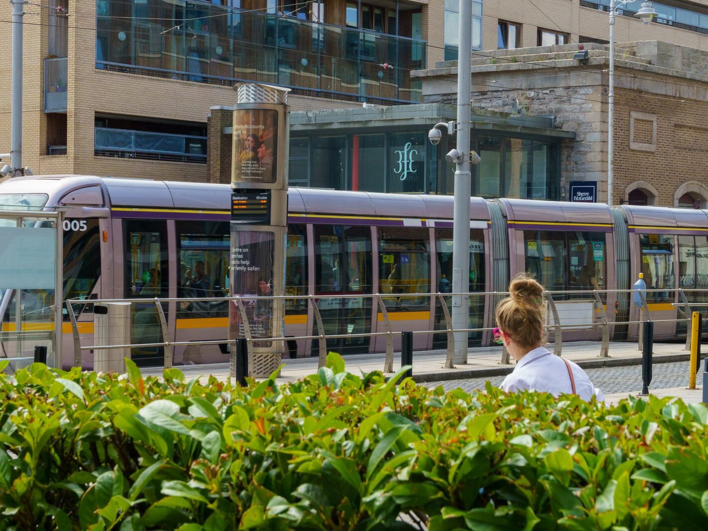 RED LINE TRAM SERVICE [TRAMS TRAVELLING TO AND FROM THE POINT]-236506-1