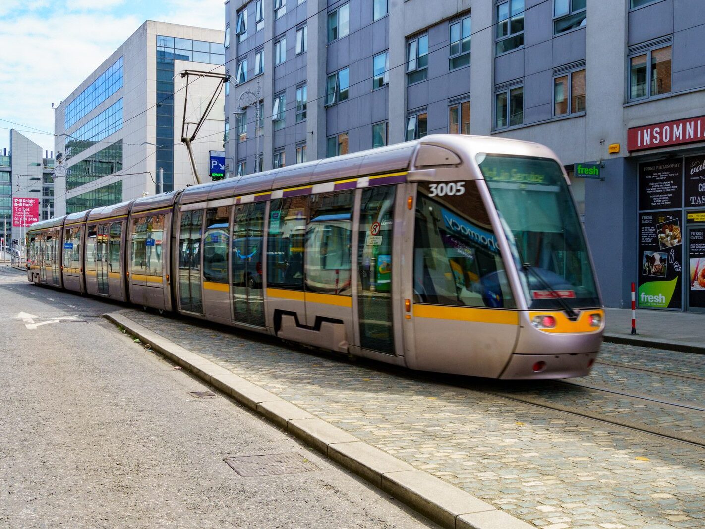 RED LINE TRAM SERVICE [TRAMS TRAVELLING TO AND FROM THE POINT]-236509-1