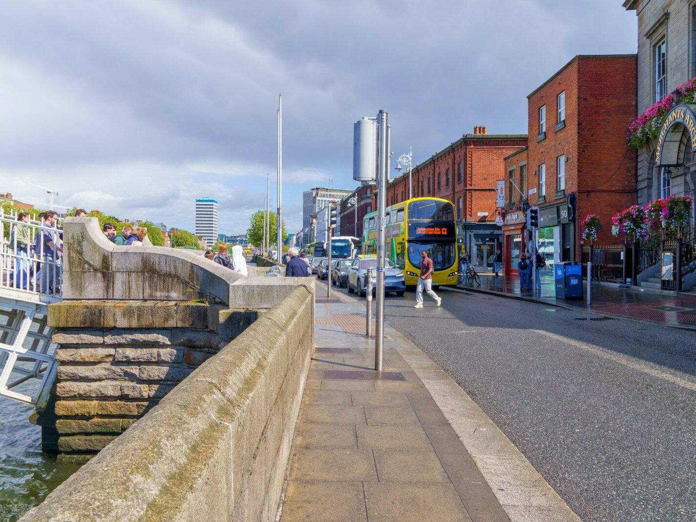 SPIRIT OF THE DOCKLANDS AND THE FAMOUS HALFPENNY BRIDGE [20 AUGUST 2024]-239089-1