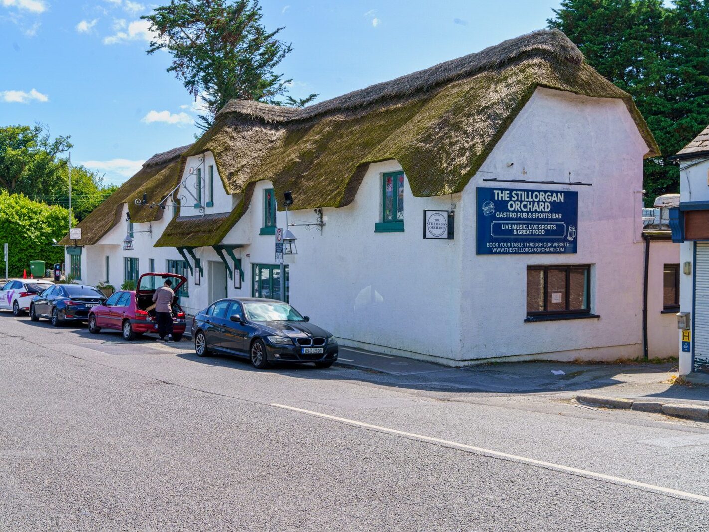 STILLORGAN ORCHARD AT THE BOTTOM OF THE HILL [CEASED TRADING AS A PUB IN 2020]-239033-1