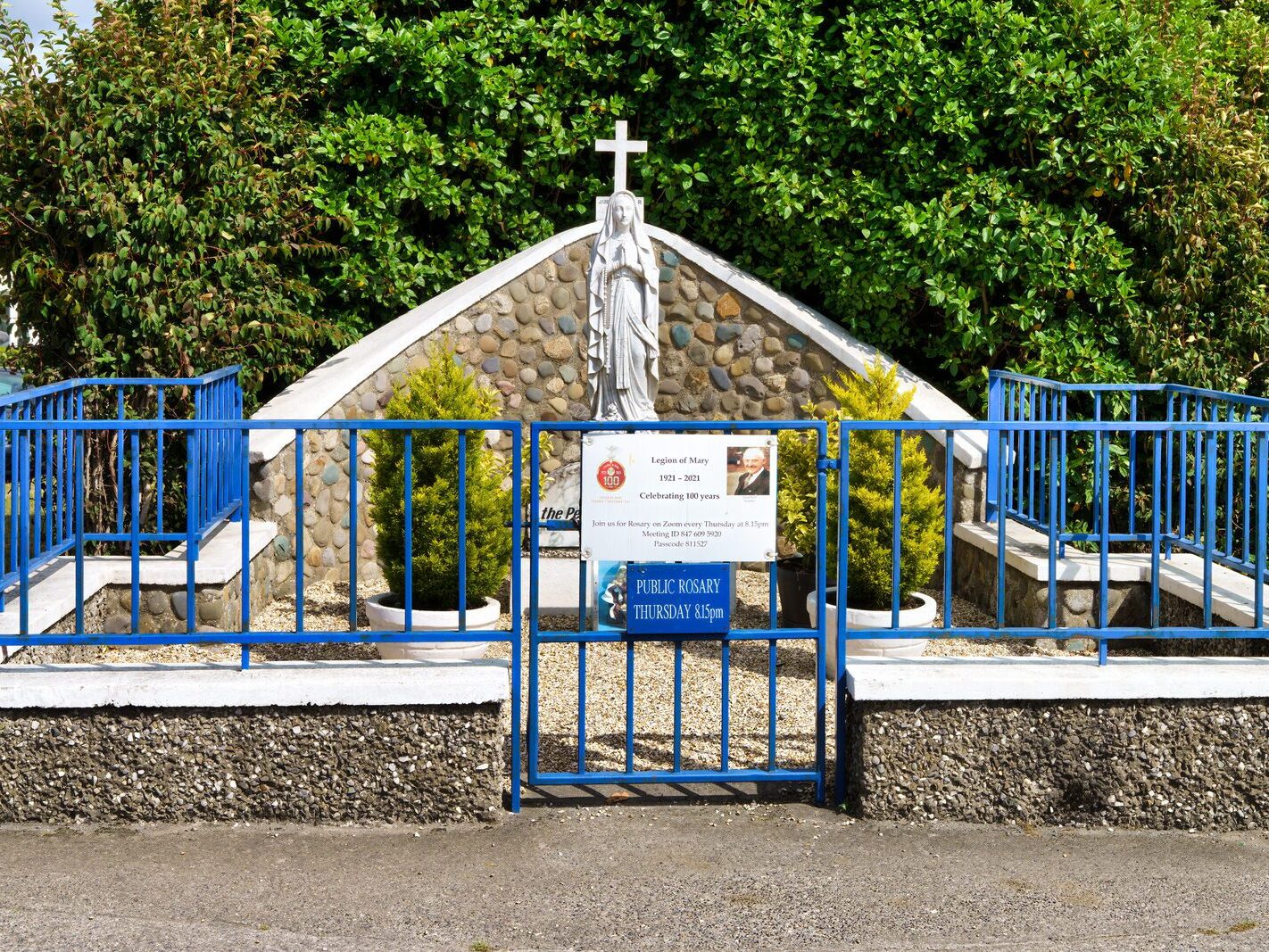 THE MARIAN STATUE IN STILLORGAN [HAS ALWAYS BEEN A PUZZLE FOR ME]-239106-1