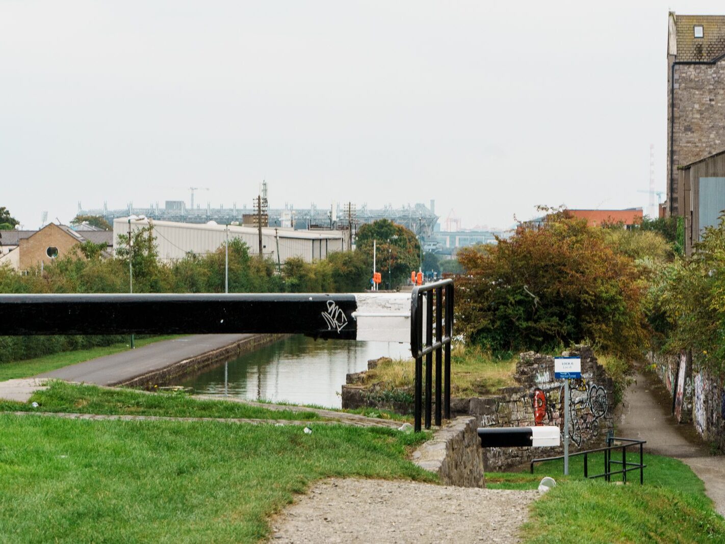 BETWEEN LOCK 5 AND LOCK 6 [ROYAL CANAL DUBLIN]-241093-1