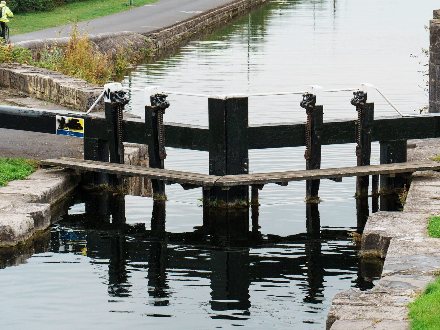 BETWEEN LOCK 5 AND LOCK 6 [ROYAL CANAL DUBLIN]-241096-1