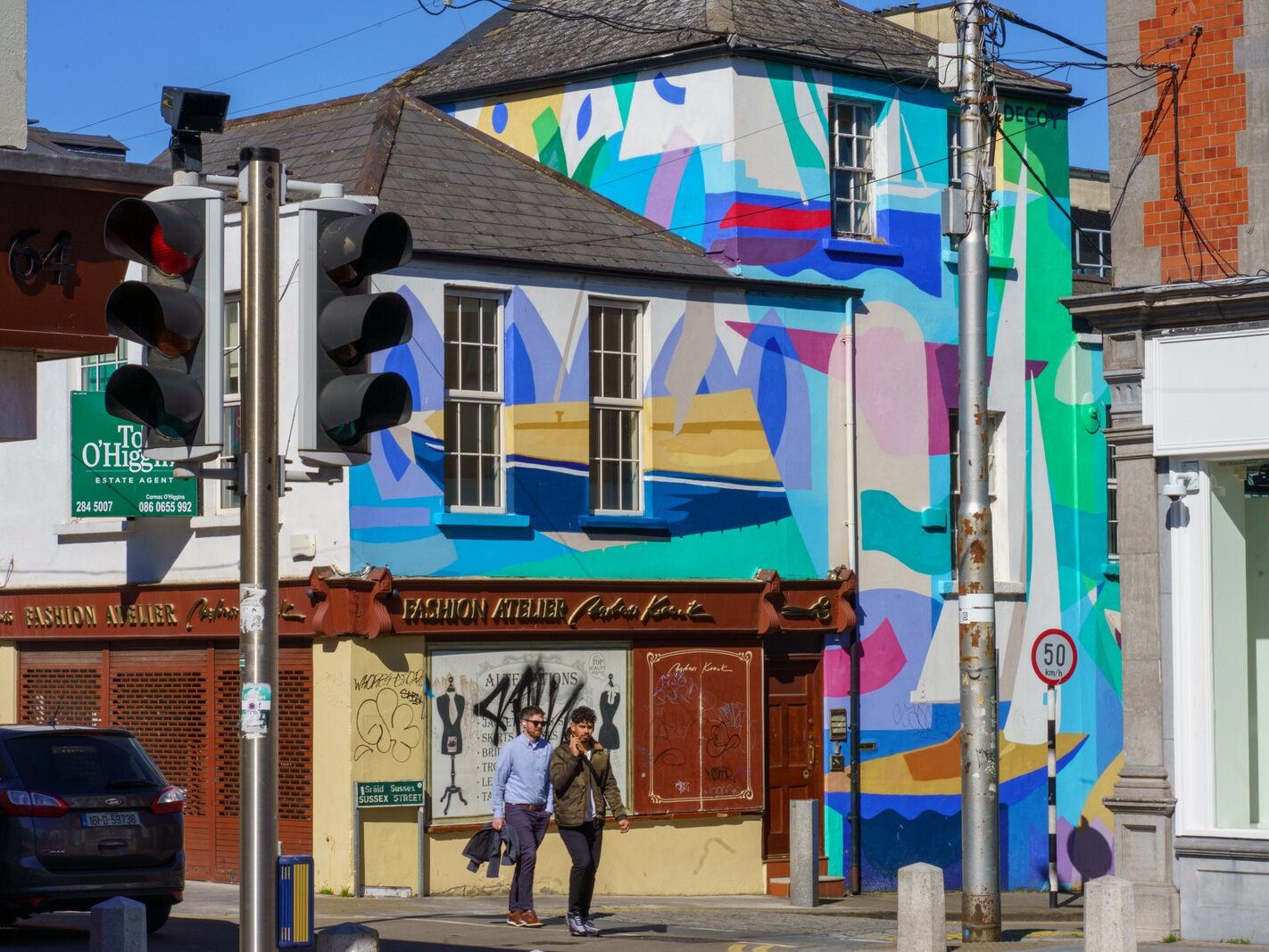 DRAGON CLASS IS A MURAL BY DECOY [AN ABSTRACT MURAL IN DUN LAOGHAIRE]-240989-1