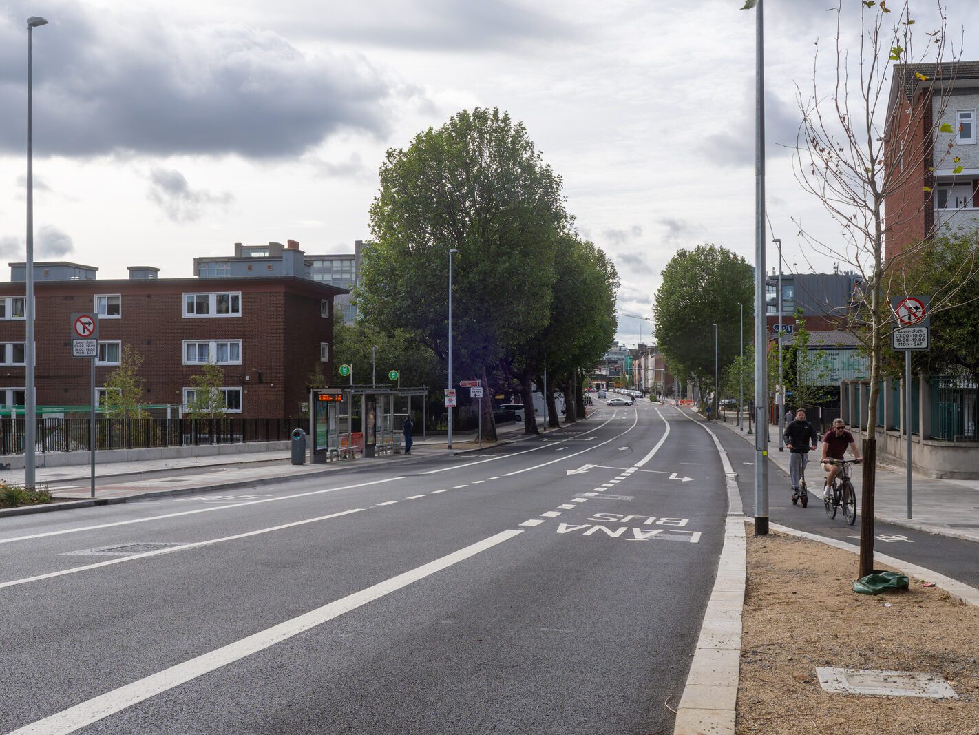 FROM PEARSE STATION TO NEWCOMEN BRIDGE [THE ROADWORKS ARE MORE OR LESS COMPLETE]-241860-1