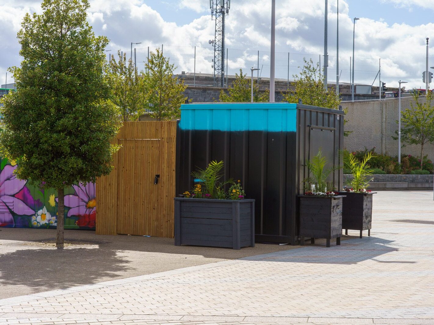 IS THIS A NEW COFFEE SHOP AT THE GRANGEGORMAN GATE [BROADSTONE PLAZA AND LUAS TRAM STOP]-240200-1