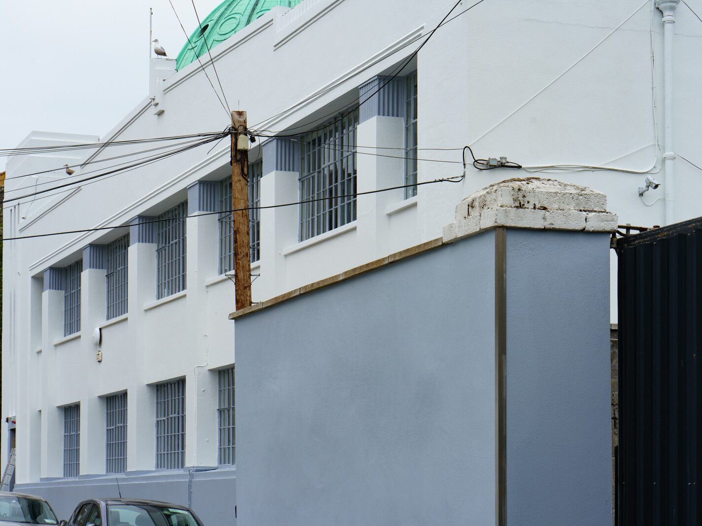 MEN AT WORK REPAINTING THE KODAK BUILDING [21 SEPTEMBER 2024]-241014-1