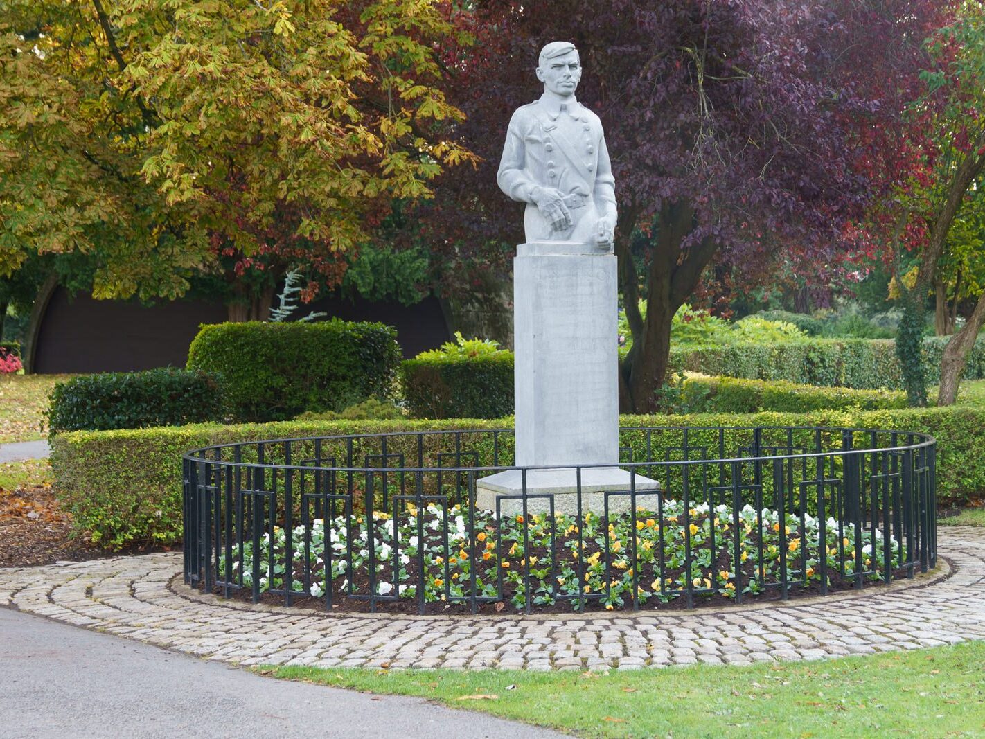 SEAN HEUSTON MEMORIAL STATUE [THE PEOPLES FLOWER GARDEN IN PHOENIX PARK]-243343-1