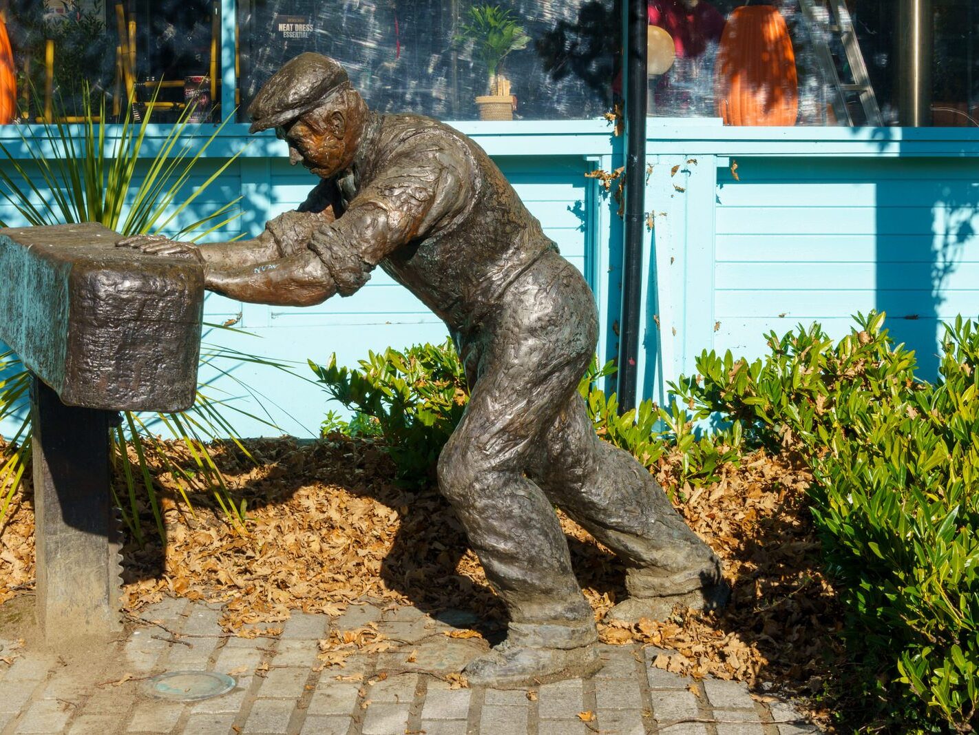 THE LOCK KEEPER AT ASHTOWN [IS IT GENUINE PUBLIC ART OR SOMETHING ELSE]-242600-1