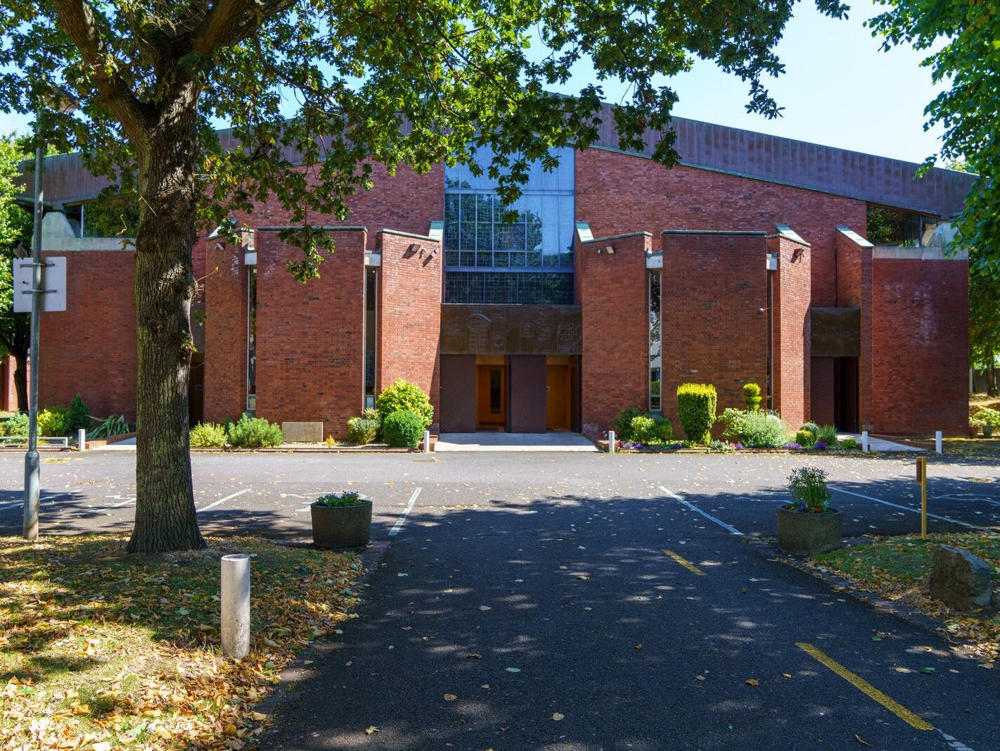 ST LAURENCE O'TOOLE CHURCH - HARLEYS HANGER [AND NEARBY MOUNT ANVILLE PRIMARY SCHOOL]-243715-1