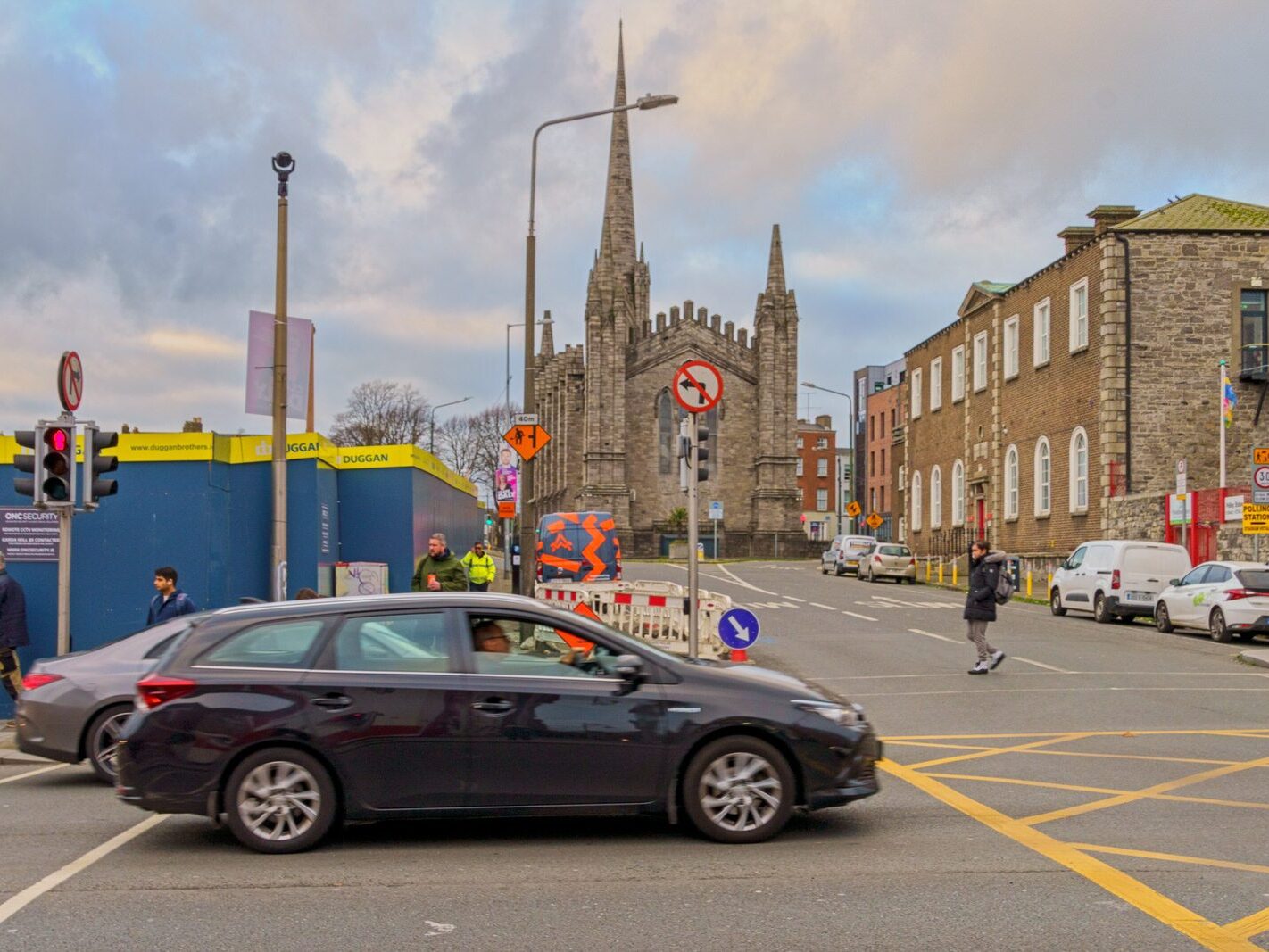 ST MARY'S KNOWN AS THE BLACK CHURCH [LOTS GOING ON IN THE IMMEDIATE AREA AND THE BUS SERVICES WILL CHANGE IN DECEMBER]-244295-1