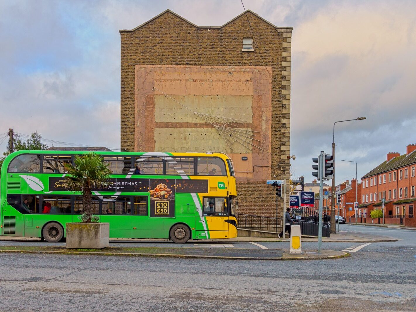 ST MARY'S KNOWN AS THE BLACK CHURCH [LOTS GOING ON IN THE IMMEDIATE AREA AND THE BUS SERVICES WILL CHANGE IN DECEMBER]-244304-1