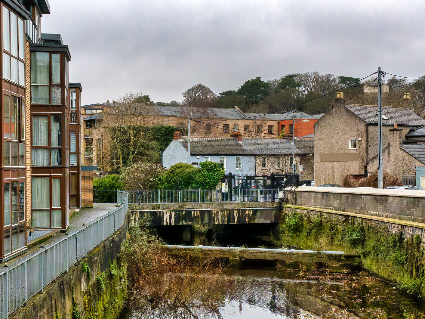 CHAPELIZOD VILLAGE [THERE IS AN EXCESSIVE NUMBER OF DERELICT BUILDINGS]-246622-1