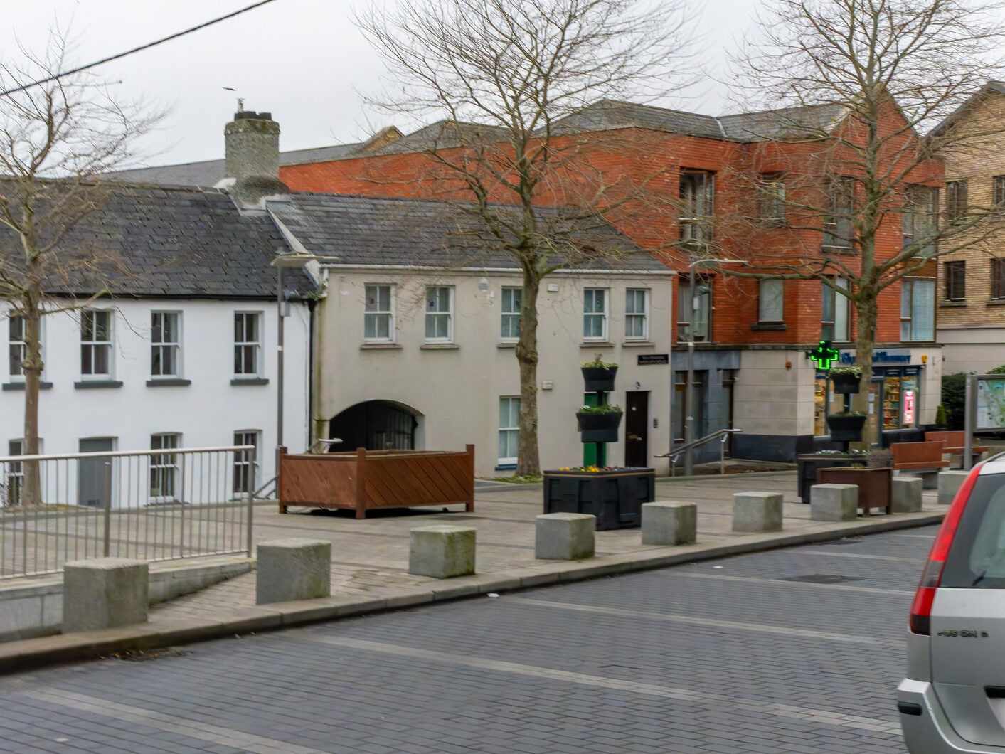 CHAPELIZOD VILLAGE [THERE IS AN EXCESSIVE NUMBER OF DERELICT BUILDINGS]-246635-1