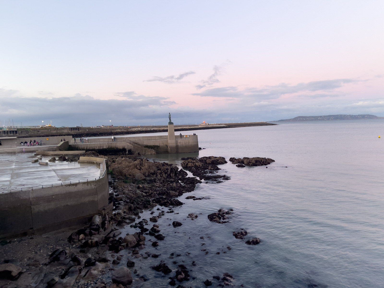 DUN LAOGHAIRE VICTORIAN BATHS PHOTOGRAPHED 1 JANUARY 2025 [PAST AND PRESENT]-246071-1