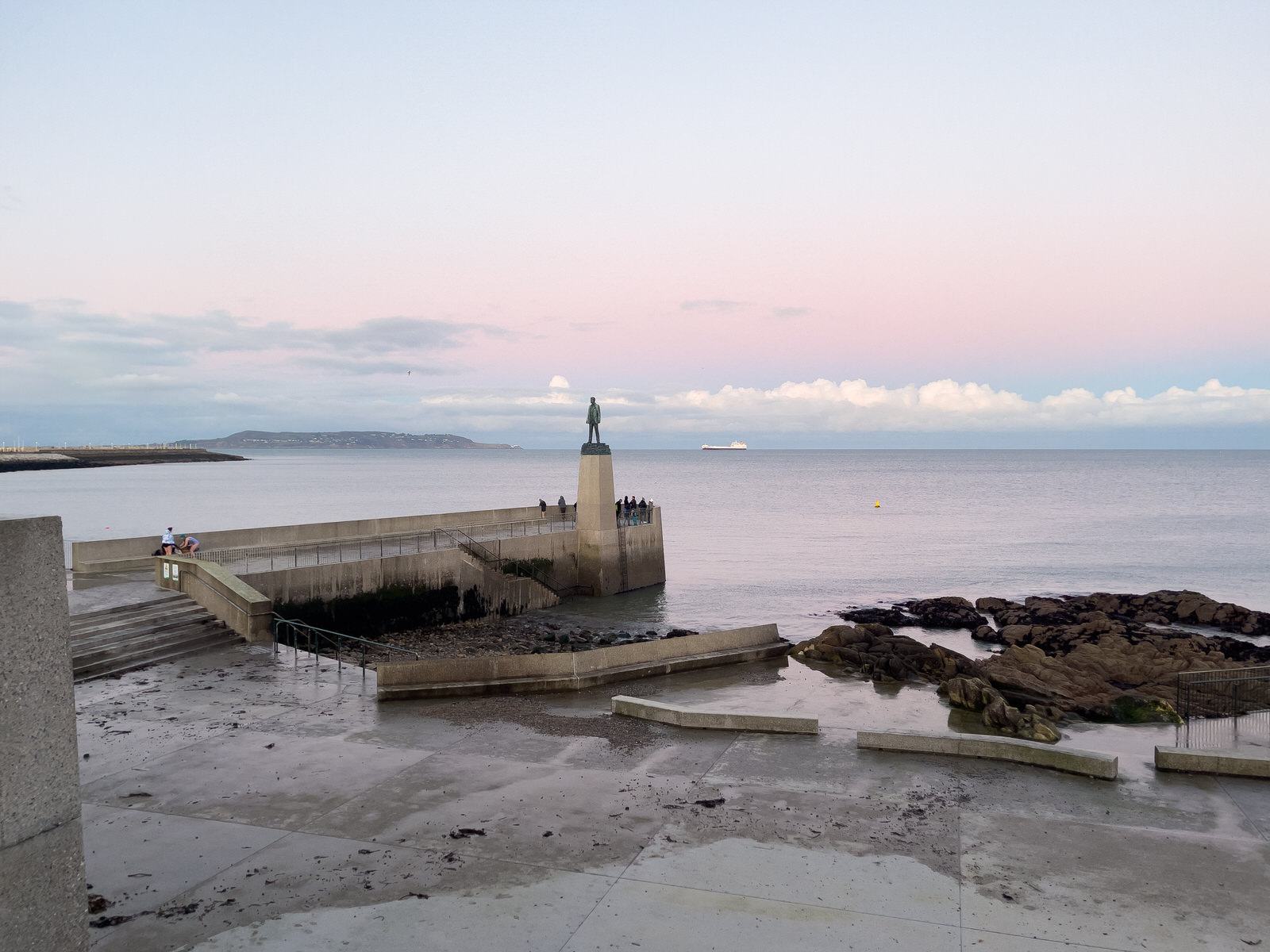 DUN LAOGHAIRE VICTORIAN BATHS PHOTOGRAPHED 1 JANUARY 2025 [PAST AND PRESENT]-246074-1