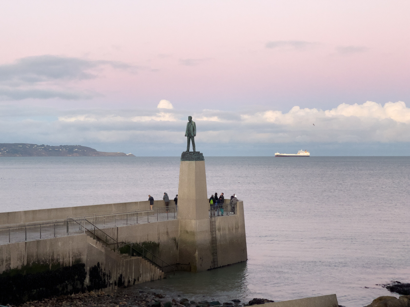 DUN LAOGHAIRE VICTORIAN BATHS PHOTOGRAPHED 1 JANUARY 2025 [PAST AND PRESENT]-246075-1