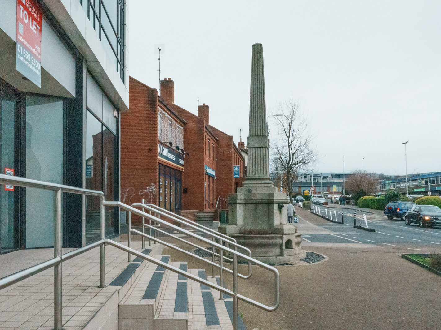 THE USHER MONUMENT IN DUNDRUM [ALSO KNOWN AS THE USHER MEMORIAL FOUNTAIN]-246141-1