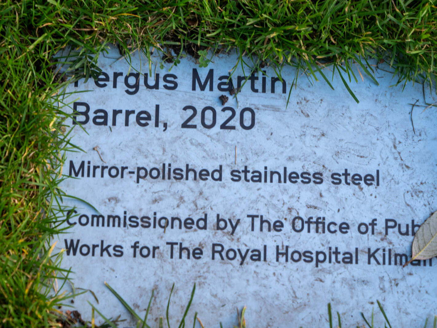 BARREL 2020 BY FERGUS MARTIN [REMINDS ME OF MY TRASHCAN MAC WHICH WAS A BIG DISAPPOINTMENT]-247742-1