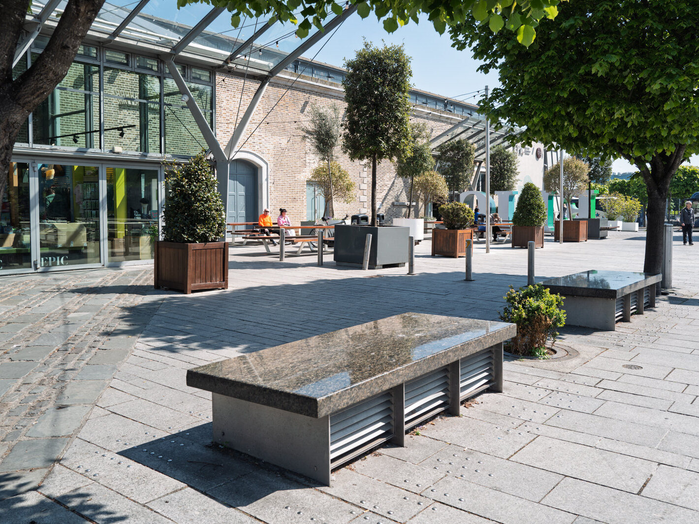 GEORGE'S DOCK AND NEARBY [PHOTOGRAPHED 10 MAY 2025]-251032-1