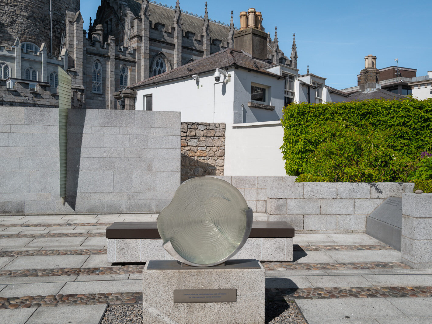 THE GARDA MEMORIAL GARDEN [LOCATED WITHIN THE DUBHLINN GARDENS AT DUBLIN CASTLE]-251248-1