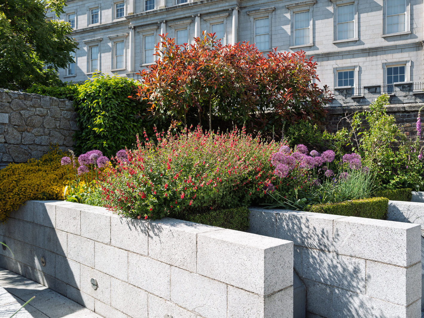 THE GARDA MEMORIAL GARDEN [LOCATED WITHIN THE DUBHLINN GARDENS AT DUBLIN CASTLE]-251251-1