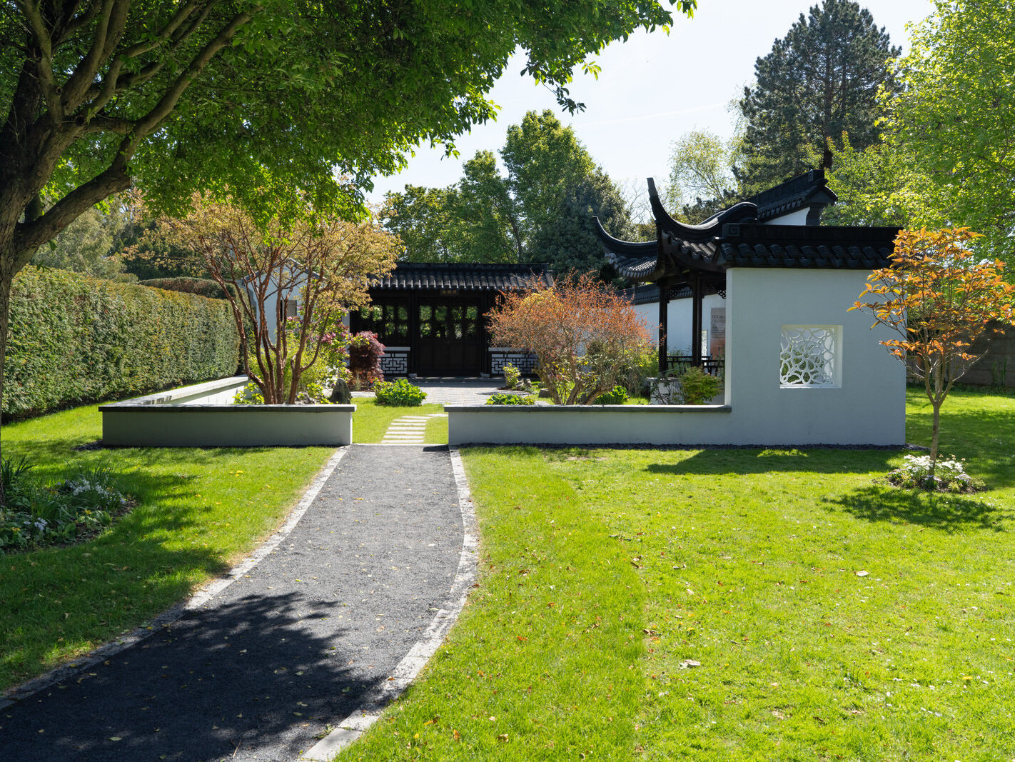 THE IRISH SUZHOU GARDEN IN ST ANNE'S PARK [HAS BEEN RESTORED]-250594-1