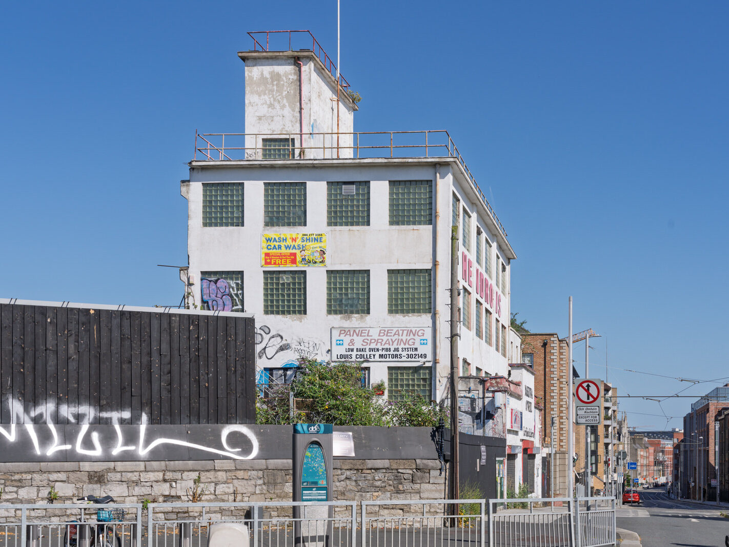 THE HENDRONS BUILDING IS STILL UNOCCUPIED IF NOT DERELICT [UPPER DOMINICK STREET 12 JULY 2025]-254023-1