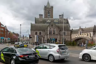 FROM DAME STREET TO CHRIST CHURCH CATHEDRAL [VIA LORD EDWARD STREET]-249753-1