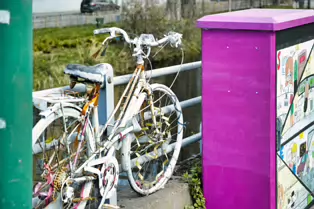 GHOST BIKE AT CHARLEMONT BRIDGE [IT WOULD APPEAR THAT THERE ARE A NUMBER CONFLATED ACCOUNTS]-249005-1