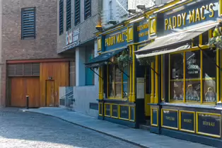 ANOTHER VISIT TO TEMPLE BAR [THIS TIME I USED A SIGMA DP3 QUATTRO]-249045-1